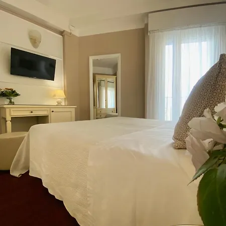 Admiral - On The Hotel