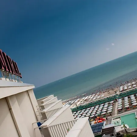 Admiral - On The Hotel