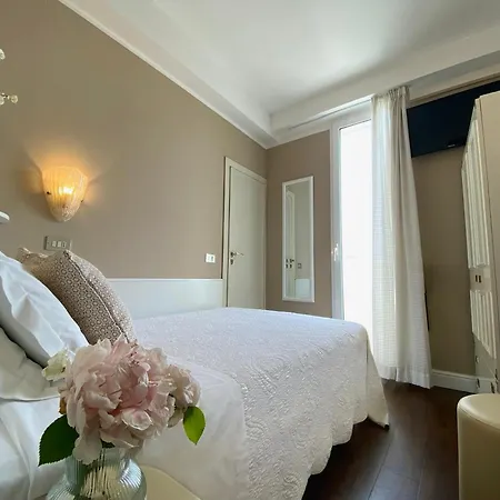 Admiral - Seaview Restaurant 3* Riccione