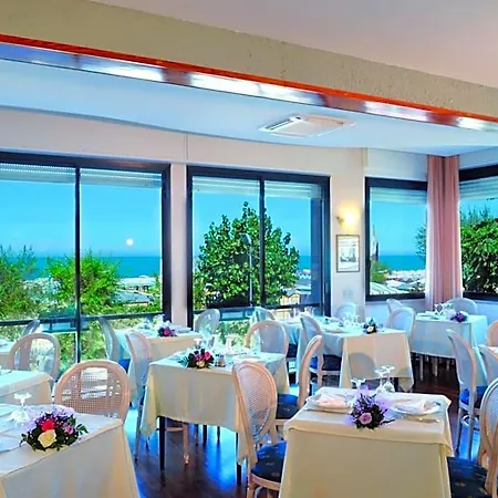 Admiral - Seaview Restaurant Hotel 3*