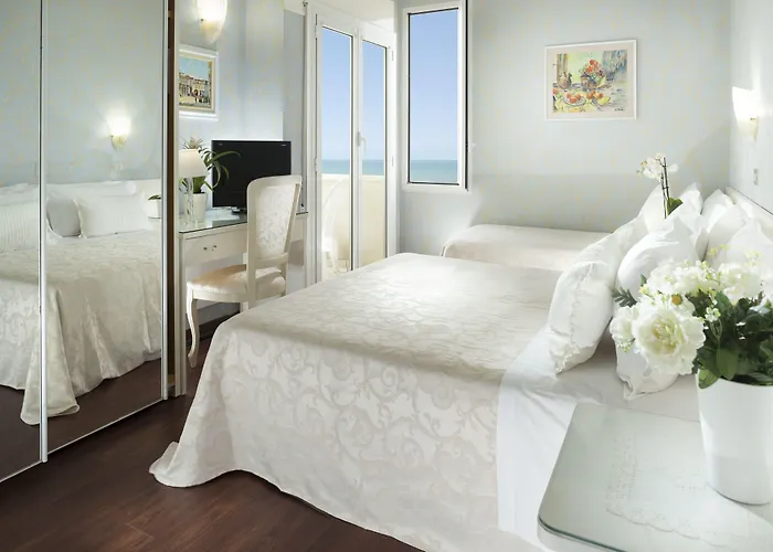 Admiral - On The Hotel